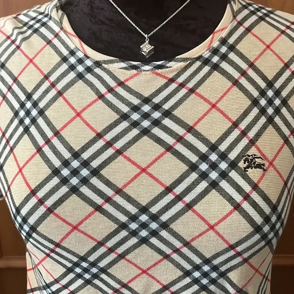 Sold❤️Authentic Burberry Check T-Shirt❤️ - Picture 6 of 17